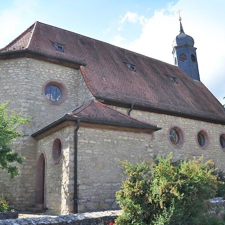 Lichtdurchflutetes Zimmer - Marienberg Waldbuttelbrunn Exteriér fotografie